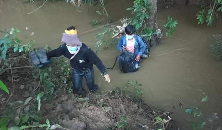 不法越境でタイに入ろうとした19人の出稼ぎ労働者を拘留
