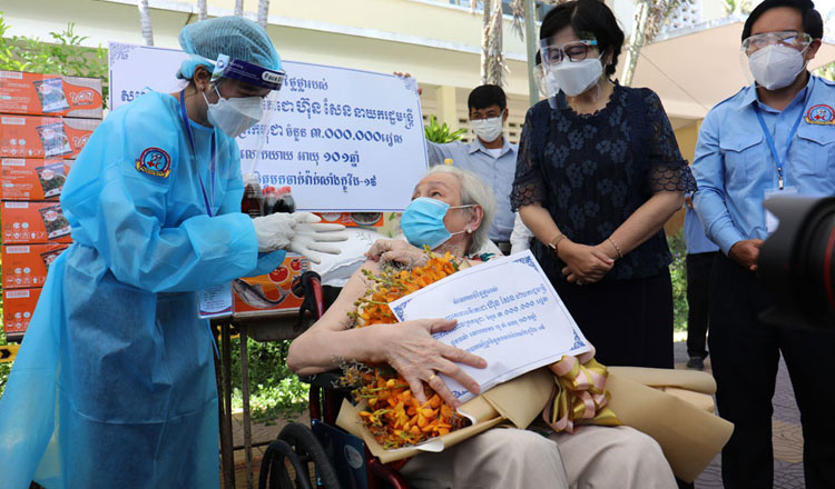 101歳の最高齢者ホーファムさんが2回目のワクチン接種完了 ＜動画＞