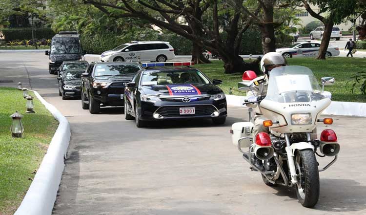 ASEANサミット期間中の安全ために、１万人超の警察官がプノンペンに
