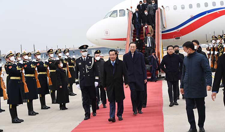 首相　国交（修好）65周年の中国訪問中に12 の取引合意を結ぶ予定
