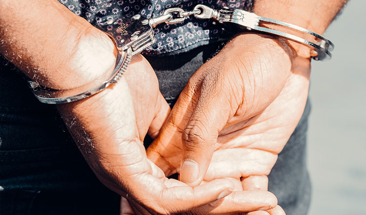 警察　プノンペンで複数ヵ所の強制捜査　中国人とクメール人の誘拐犯を逮捕