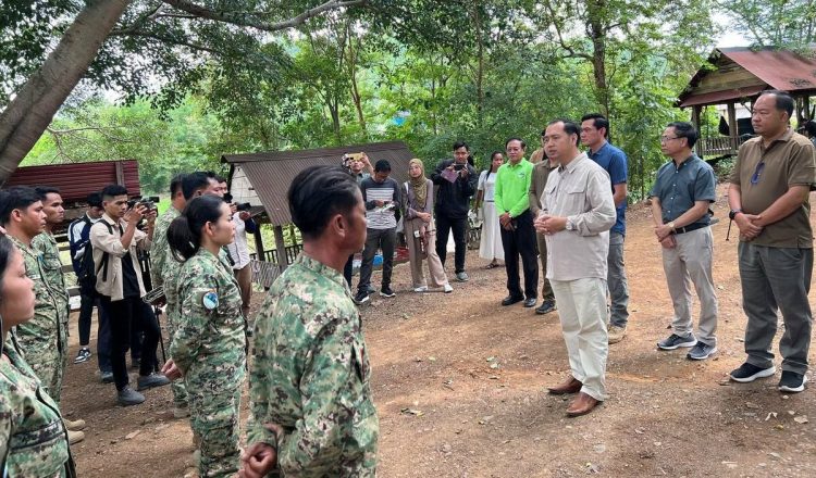 環境省、公園監視員に法律や森林伐採と野生動物の影響等の住民啓発を促す