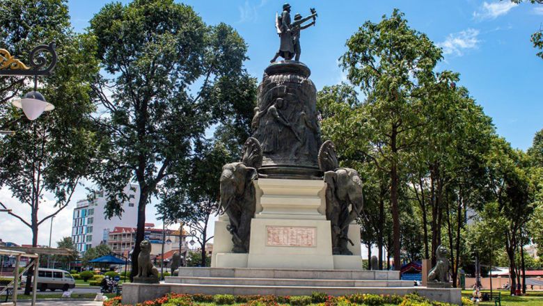 第１次世界大戦の戦没カンボジア人兵士追悼碑を再建　ポルポト時代に破壊