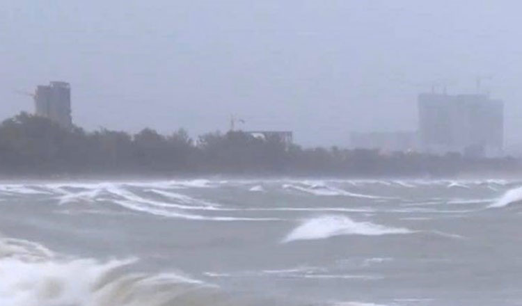 警告！強風のため、今日はプレア・シアヌークでの航行を中止せよ