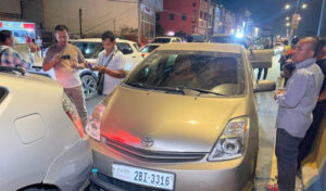 プノンペン衝突事故　中国人運転手が警官を襲い、逮捕される