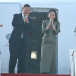 フン・マネ首相夫妻、1月13日から19日までスイス、フランスへの公式訪問に出発