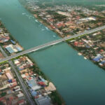 フン・マネ首相は19日朝、チャク・アングレ・クロム・プレック・プラ橋の開通式を行った。