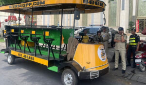 プノンペン警察、観光用の「ビールバス」は公道で社会安全秩序に違反と撤去