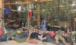 ラタナキリ州 「金盗掘」でベトナム人26人を不法入国の罪で逮捕