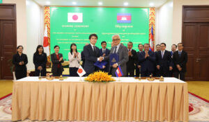 日本 地域病院開発プロジェクトに対する融資延長に署名