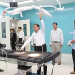 保健大臣  13日の開院を前にテチョセン・コー・トム病院を視察