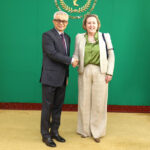 カンボジアと英国、二国間投資と貿易協力を促進する方法を協議