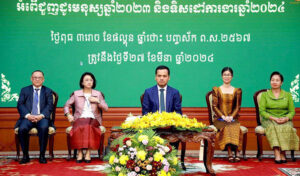 内務大臣  警察に麻薬対策のため娯楽施設(カジノなど）を検査するよう命令