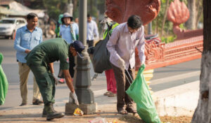 環境省、クメール正月は清潔を保ち、プラスチック使用を減らす呼びかけ