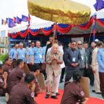 国王　地雷除去活動を励ますため、CMAC当局を訪問