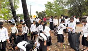 環境省は、目標を前倒しで反プラスチック使用の半分の目標を達成