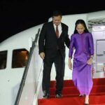 首相、初の韓国公式訪問から成果をあげて帰国