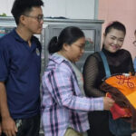 捨てられた赤ん坊、アリに覆われていた状態で発見、救出