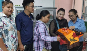 捨てられた赤ん坊、アリに覆われていた状態で発見、救出