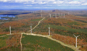 エネルギー大臣 カンボジアに初の風力発電所建設を表明