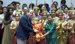 プノンペンで2024年 第1回・国際合唱コンクールを開催