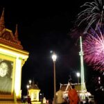 18日、元国王の妃の88歳の誕生日を祝う