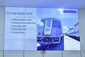 公共事業大臣 日本へ発注されたDMUの更新 RRC代表団との作業会議を開く」