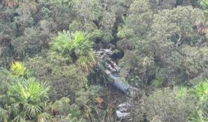 <速報> ヘリコプター墜落事故17日目にパイロットの遺体発見