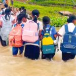 コンポンチャム州の住民　小学生が川を渡れるように橋の建設を要請