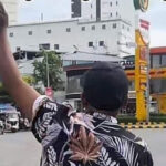 プノンペンの信号交差点　国王を侮辱した男が逮捕される