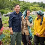 首相、カンボジア・ベトナム国境沿いの道路復旧の進捗状況を視察