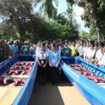 政府  コンポントム州のセン川を渡る船、2隻を追加提供