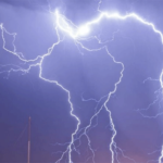 全国で8か月間に落雷により50人死亡、昨年同期間62人死亡