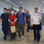 オンライン詐欺の容疑者5人が中国当局に引き渡し