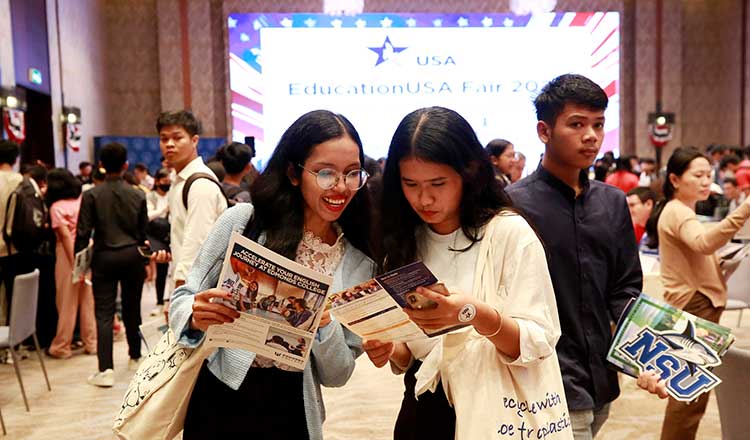 米国大使館、Education USAフェア2024に米国の学校20校を派遣