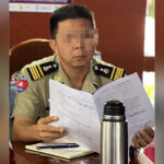 シアヌークビル区警察長を隣人への職権濫用で拘禁・暴行容疑で起訴