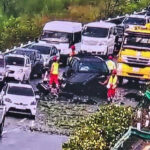 プノンペン-シハヌークビル高速道路の中国人運転の事故で渋滞発生