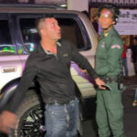 事故の飲酒運転者が住民や警察と乱闘