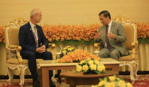 国際赤十字、カンボジアの地雷撤去目標を支援すると宣言