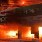 プノンペンの携帯電話販売店と住宅が火災、一時周辺は騒然