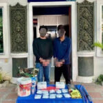 殺人と麻薬密売の容疑で男2人を逮捕