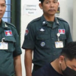 養父の家族は、養父を刺殺した「義理の息子」に終身刑を求める