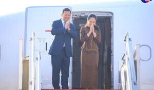 首相、フィリピン公式訪問に出発