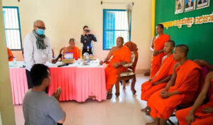 プノンペン 僧侶に暴行した憲兵を逮捕