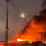 プノンペン　工場が火災で全焼する