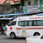 首相、道路封鎖中に救急車の通行を妨げないよう命令