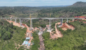 カンボジアで最も高い橋が6月の完成に