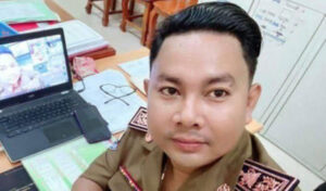 コンポンチャム 出生証明書を改ざんの州職員を解雇