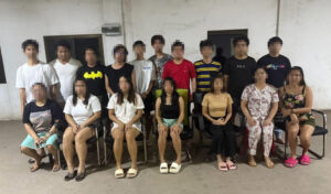 大使館から要請のあった26人のフィリピン人を本国へ送還