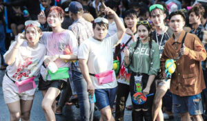 プノンペン警察、若者に対し「新年の祝祭」で尊厳と礼儀を保つよう呼びかけ